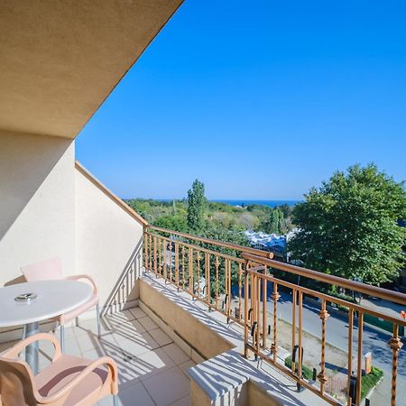 Family Hotel Classic Varna Rum bild