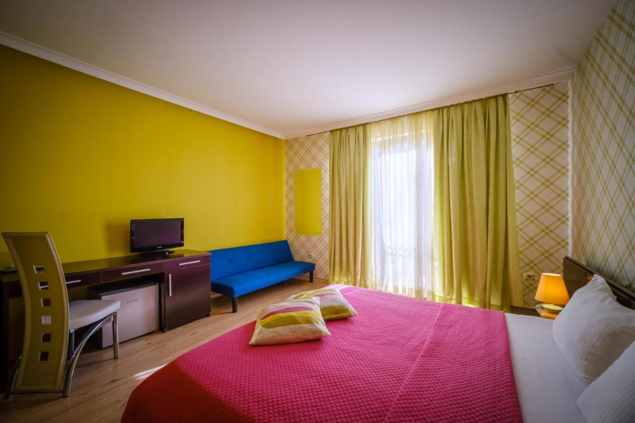 Family Hotel Classic Varna Exteriör bild